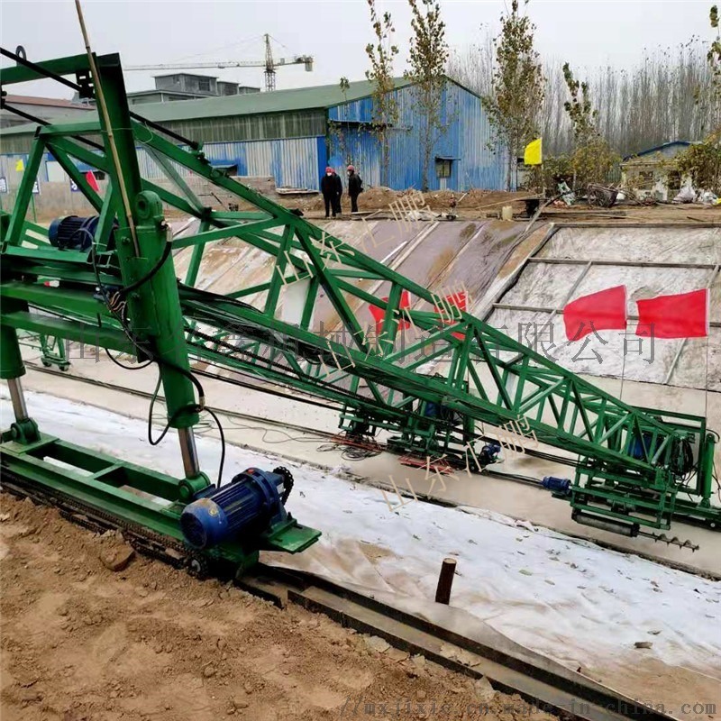 高速公路護(hù)坡攤鋪機(jī) 大型溝渠斜坡混凝土攤鋪機(jī)
