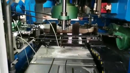 全自動(dòng)鉆孔攻絲機(jī)汽車座椅螺母加工專機(jī)