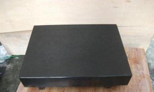燕新量具供應各型號大理石平板，大理石平尺，大理石直角尺，廠家直銷，歡迎惠顧訂購。