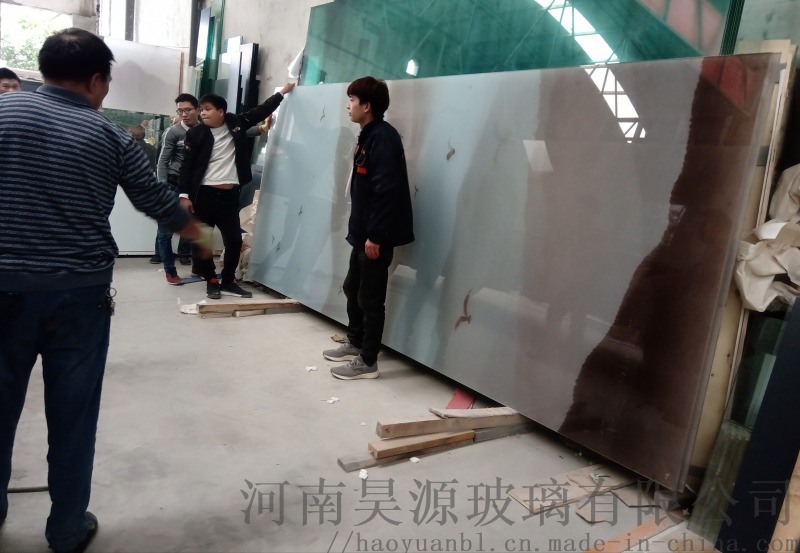 鄭州超大版夾絲夾絹玻璃廠家
